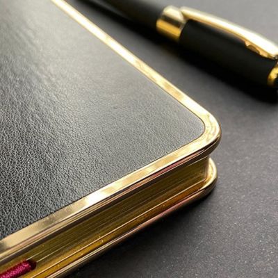 Ежедневник недатированный A5 Chelsea, черный (золотистый кант и срез)