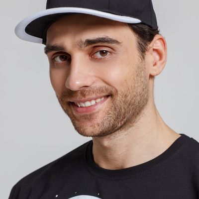 Бейсболка Bizbolka Honor, черная с белым кантом