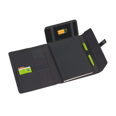 Папка А5 с беспроводным зарядным устройством 4000 mAh и блокнотом softtouch, цвет черный