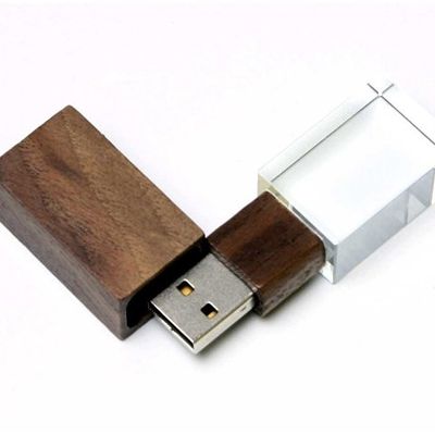 USB-флешка на 16 Гб прямоугольной формы, под гравировку 3D логотипа, материал стекло, с деревянным колпачком красного цвета, синий