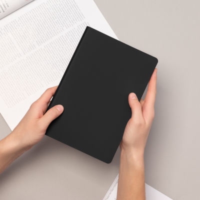 Ежедневник Спарк (Spark) недатированный, черный (с упаковкой, со стикерами)