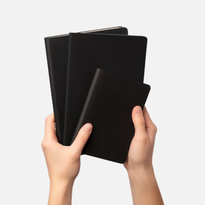 Ежедневник Спарк (Spark) недатированный, черный (с упаковкой, со стикерами)