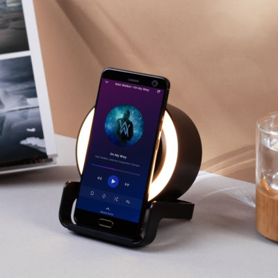 Bluetooth колонка-подставка "Smart Loud" с беспроводным (10W) зарядным устройством, лампой и подсветкой логотипа, цвет черный